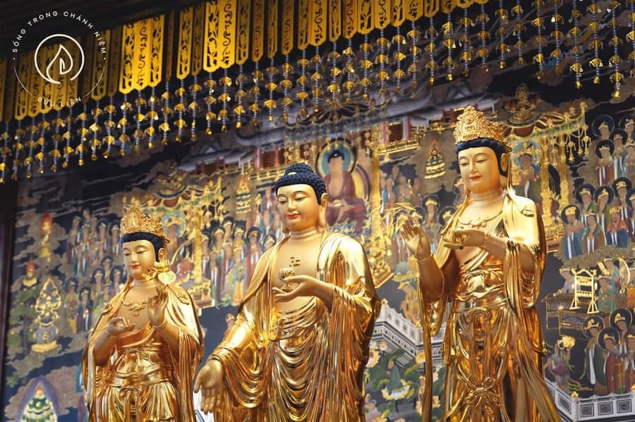 Góp Tiền Tạo Tượng Phật Được Thoát Khổ